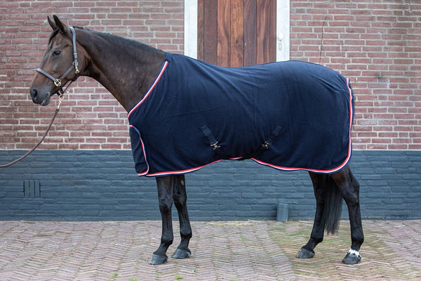 Fleecedecke Master, Navy mit rot/weiß/blauer Paspelierung