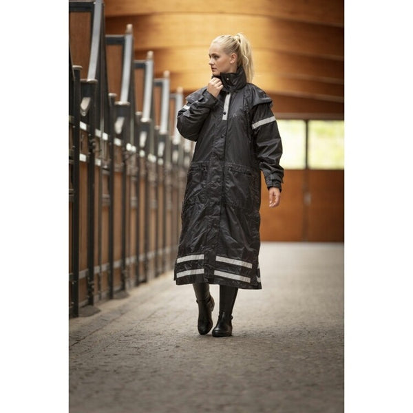 EquiTheme Lange Regenjas met reflectie, Zwart